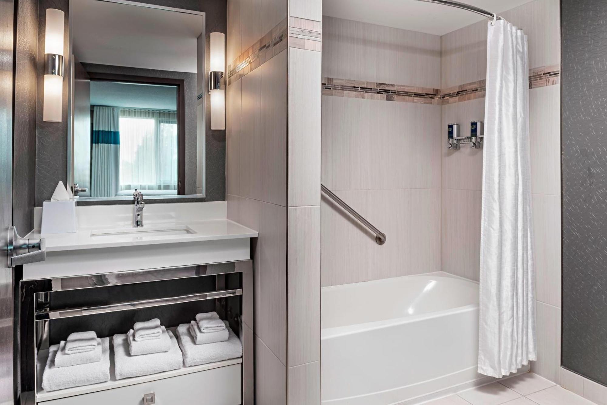 Four Points By Sheraton Лондон Экстерьер фото